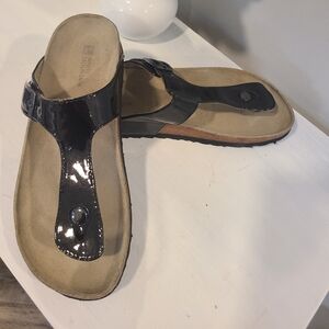 White Mountain Chicory Patent Sandal size 8